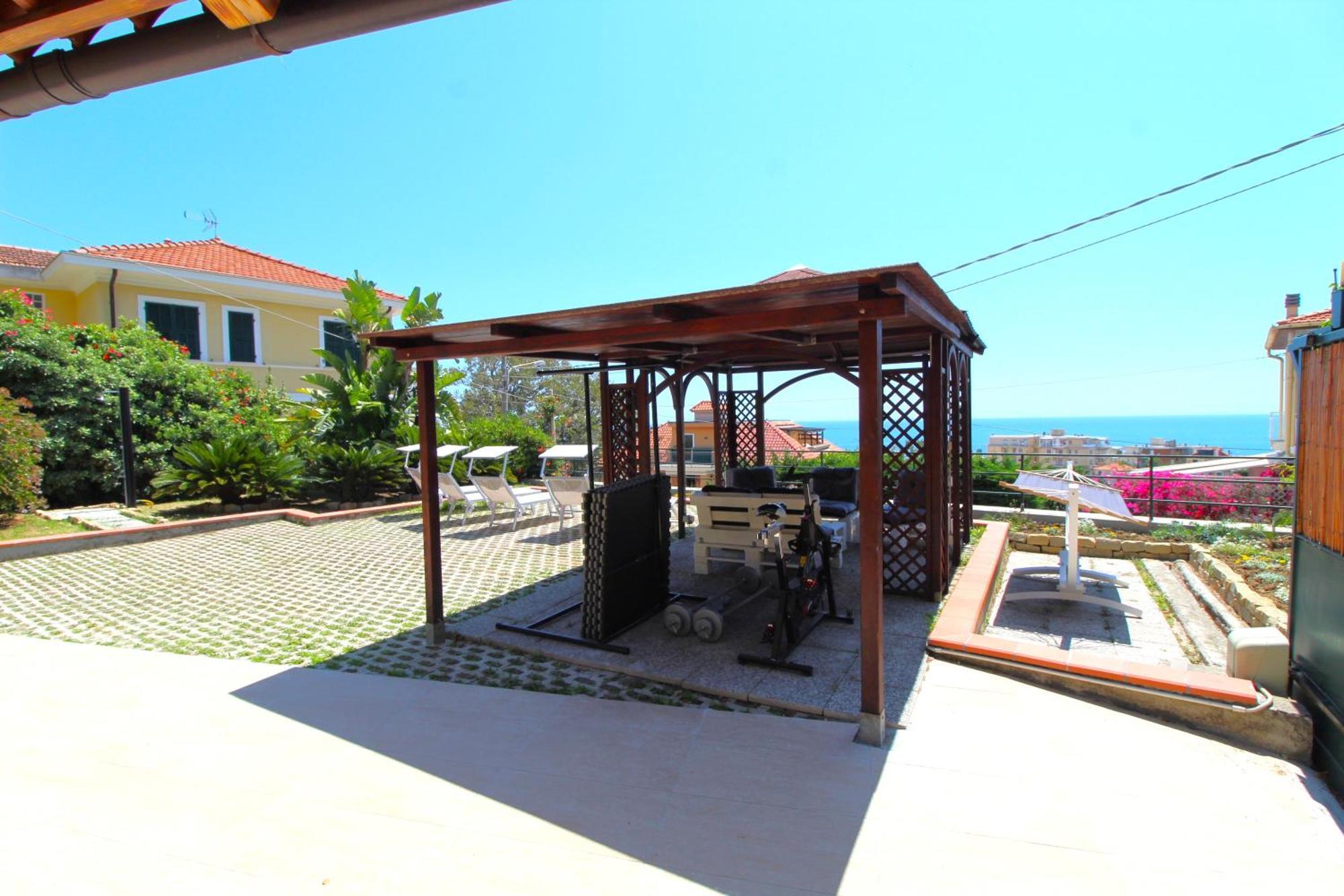 La Pace, Il Sole, Il Mare - Sanremo Casa Indipendente Vista Mare, Posto Auto Privato, Ampio Spazio Esterno Attrezzato, A Pochi Minuti Dalle Spiagge Экстерьер фото
