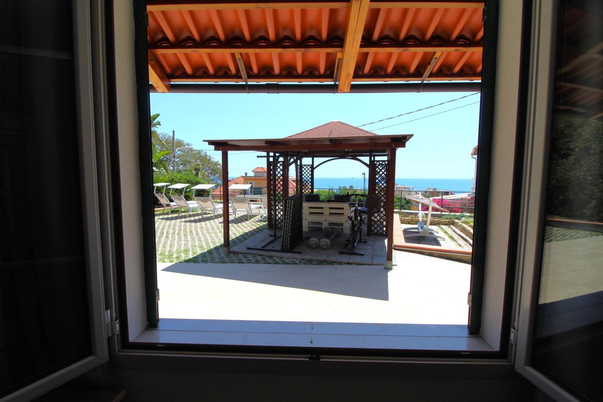 La Pace, Il Sole, Il Mare - Sanremo Casa Indipendente Vista Mare, Posto Auto Privato, Ampio Spazio Esterno Attrezzato, A Pochi Minuti Dalle Spiagge Экстерьер фото