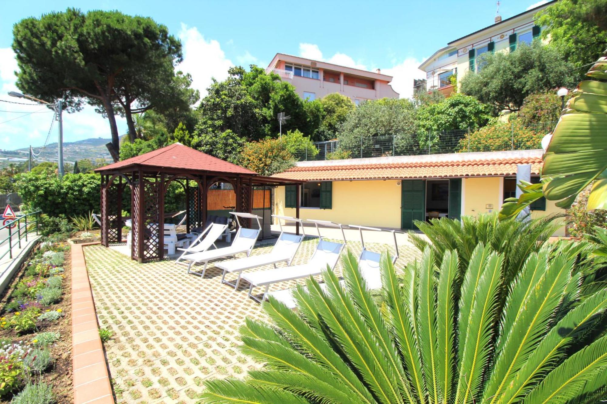 La Pace, Il Sole, Il Mare - Sanremo Casa Indipendente Vista Mare, Posto Auto Privato, Ampio Spazio Esterno Attrezzato, A Pochi Minuti Dalle Spiagge Экстерьер фото
